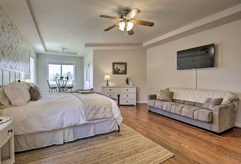 Mcminnville Wine Country Home W/ Hot Tub+deck