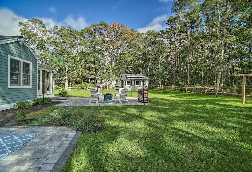 South Yarmouth Retreat W/ Grill: Walk To Beach!