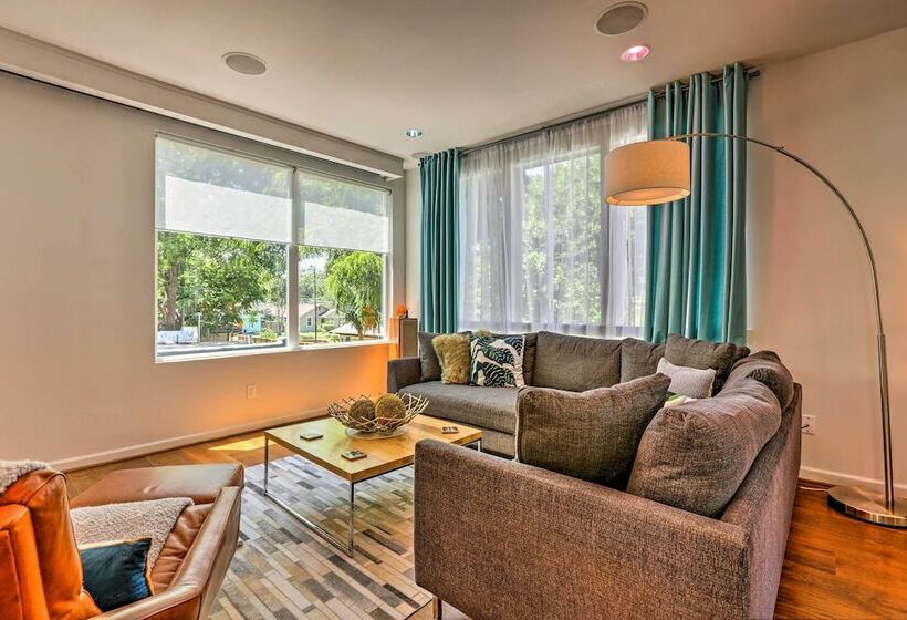 Mod Austin House W/ Deck, Yard & Walkable Location