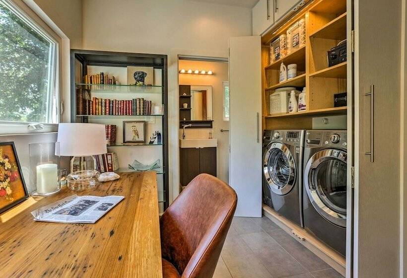 Mod Austin House W/ Deck, Yard & Walkable Location