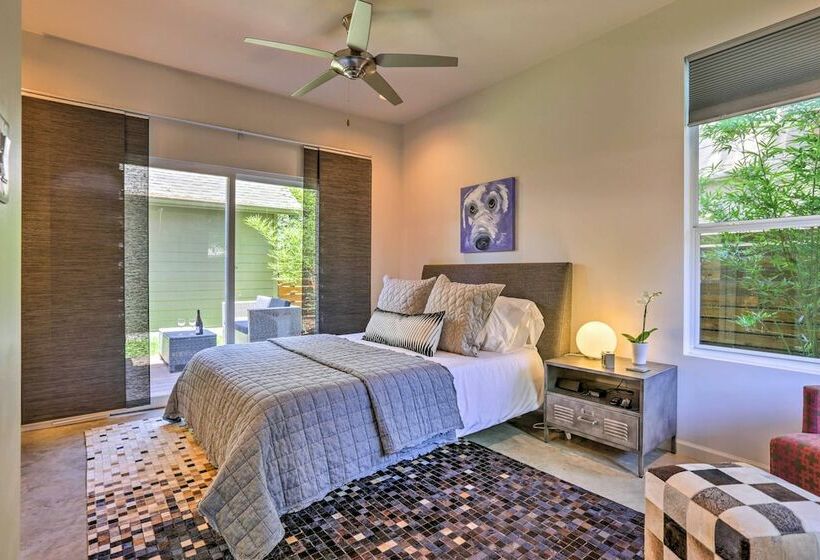 Mod Austin House W/ Deck, Yard & Walkable Location