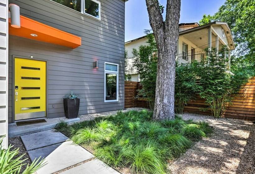 Mod Austin House W/ Deck, Yard & Walkable Location