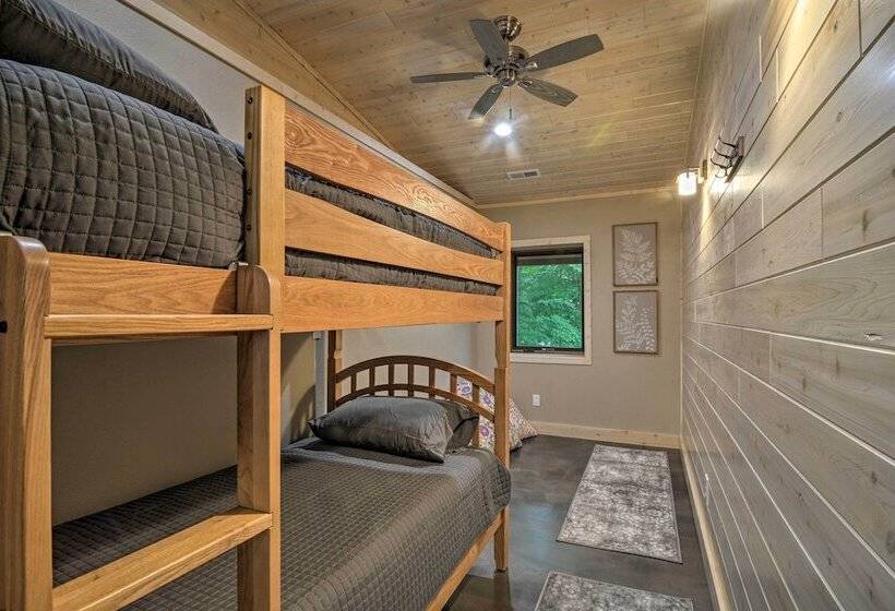 Modern Arcadia Farmhouse On 80 Acres W/ Fire Pit!