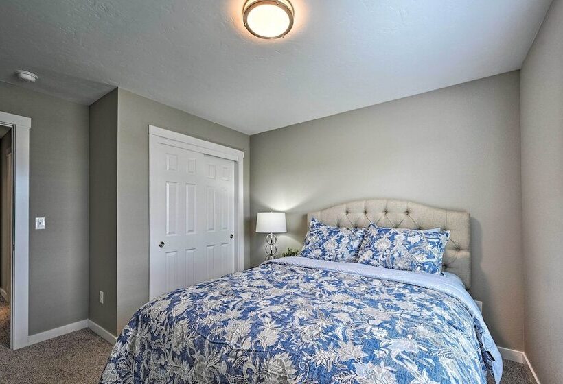 Modern Caldwell House W/ Yard & Furnished Patio!