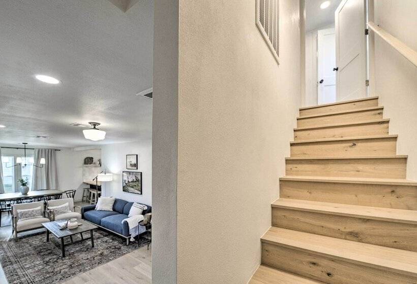 Modern Charm Home < 3 Miles To Magnolia Market!