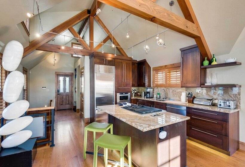 Downtown Breckenridge Cottage: Walk To Main St!