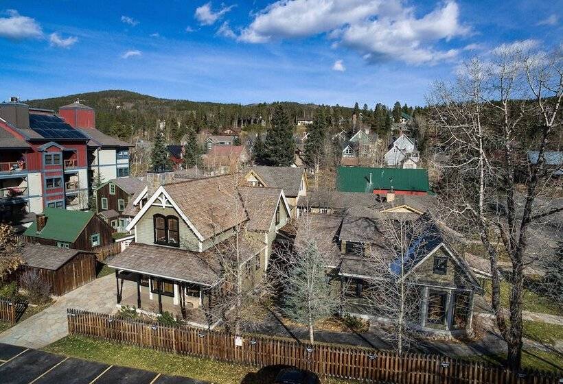 Downtown Breckenridge Cottage: Walk To Main St!