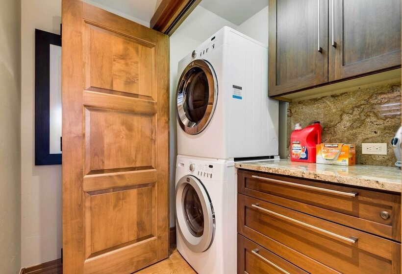 Downtown Breckenridge Cottage: Walk To Main St!