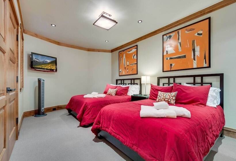 Downtown Breckenridge Cottage: Walk To Main St!