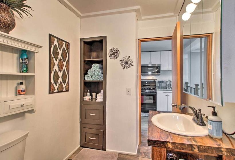 Modern Crosby Retreat < 1 Mi To Serpent Lake!