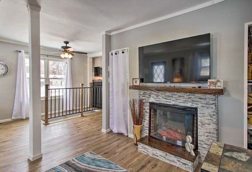 Modern Crosby Retreat < 1 Mi To Serpent Lake!