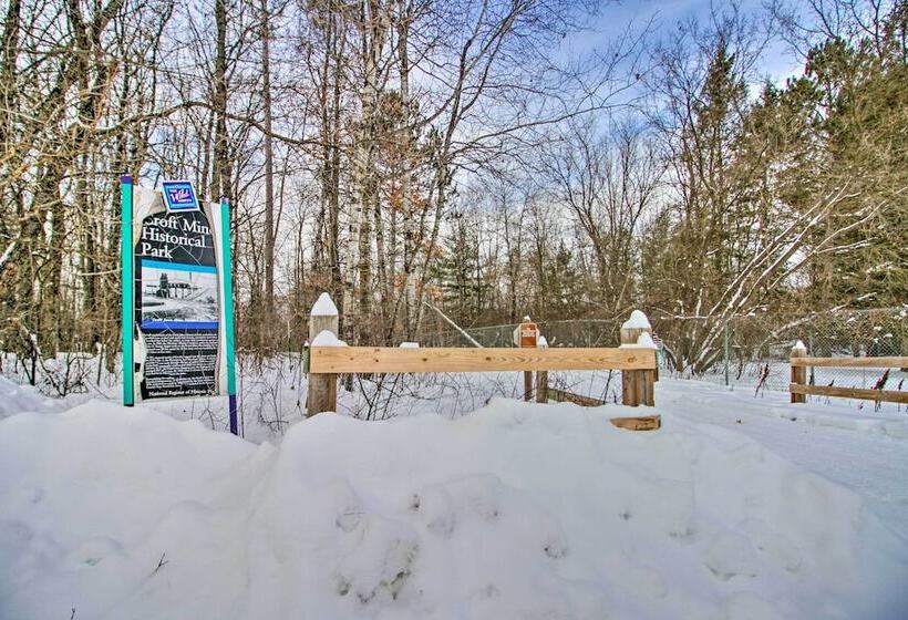 Modern Crosby Retreat < 1 Mi To Serpent Lake!