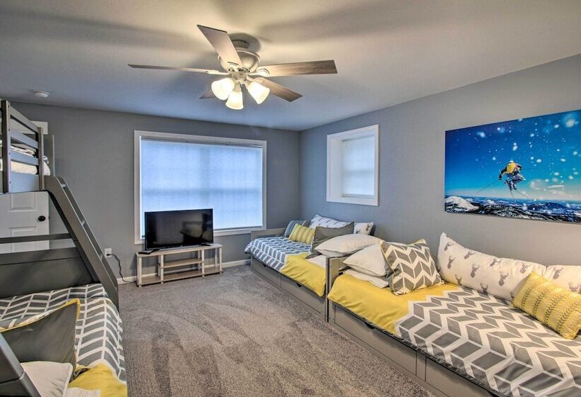 Modern Family Home ~ 10 Mi To Ski Cranmore Mtn!