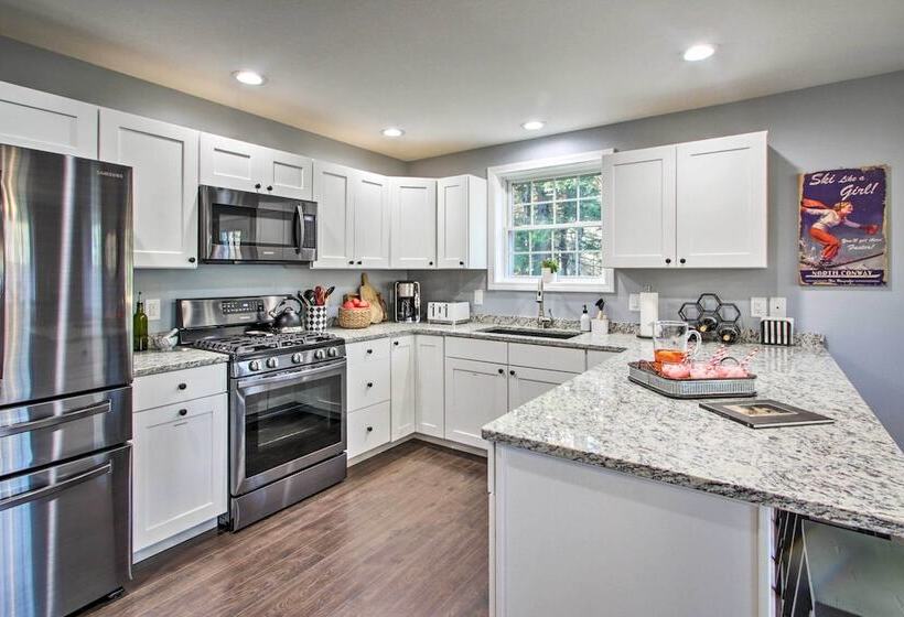Modern Family Home ~ 10 Mi To Ski Cranmore Mtn!