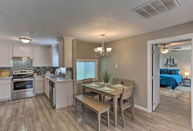 Walk To At&t Stadium: Arlington Home W/ Yard!