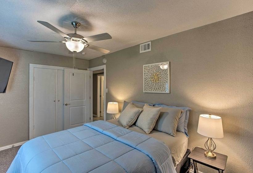 Walk To At&t Stadium: Arlington Home W/ Yard!