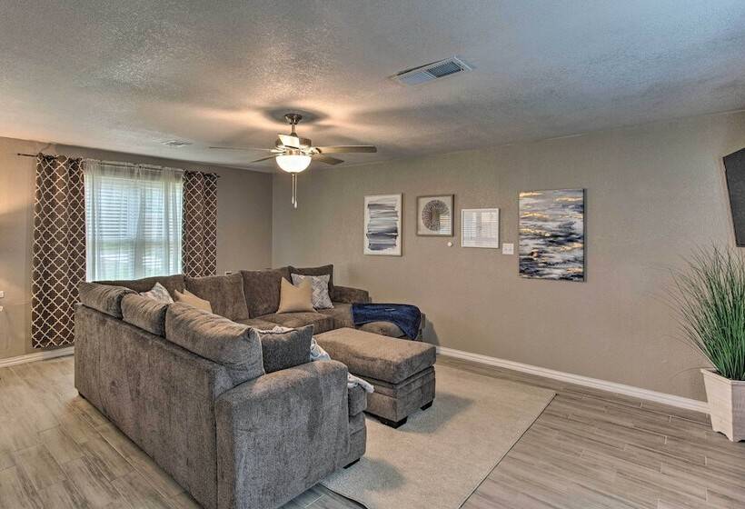 Walk To At&t Stadium: Arlington Home W/ Yard!