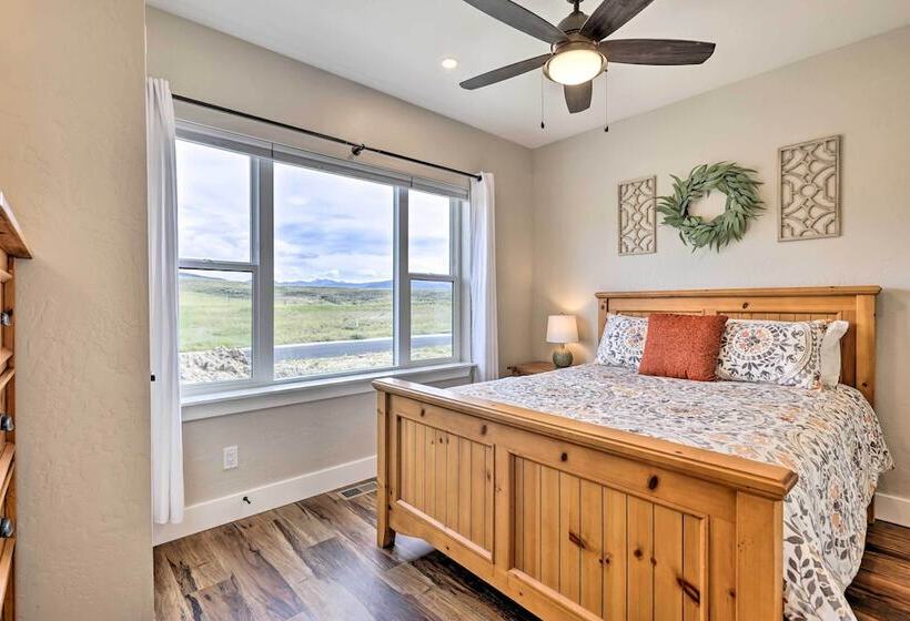 Walk To Golf: Modern Mtn View Home In Granby