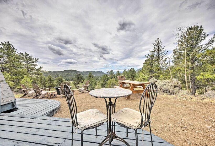 Modern Guffey A Frame Cabin: Grill, 38 Acres!