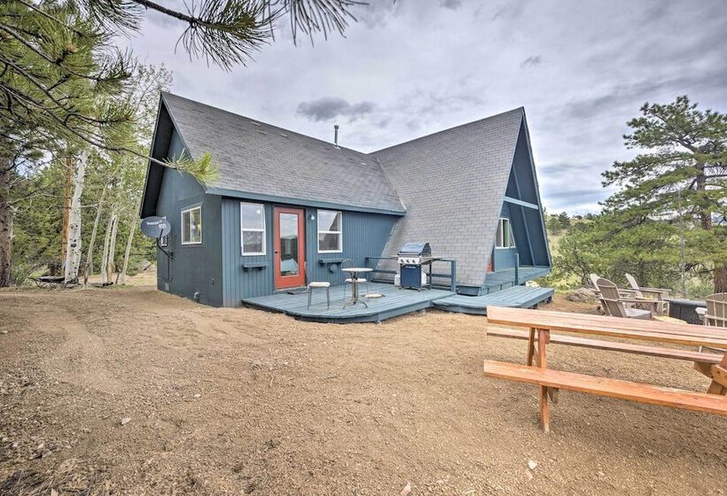 Modern Guffey A Frame Cabin: Grill, 38 Acres!