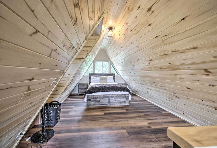 Modern Guffey A Frame Cabin: Grill, 38 Acres!