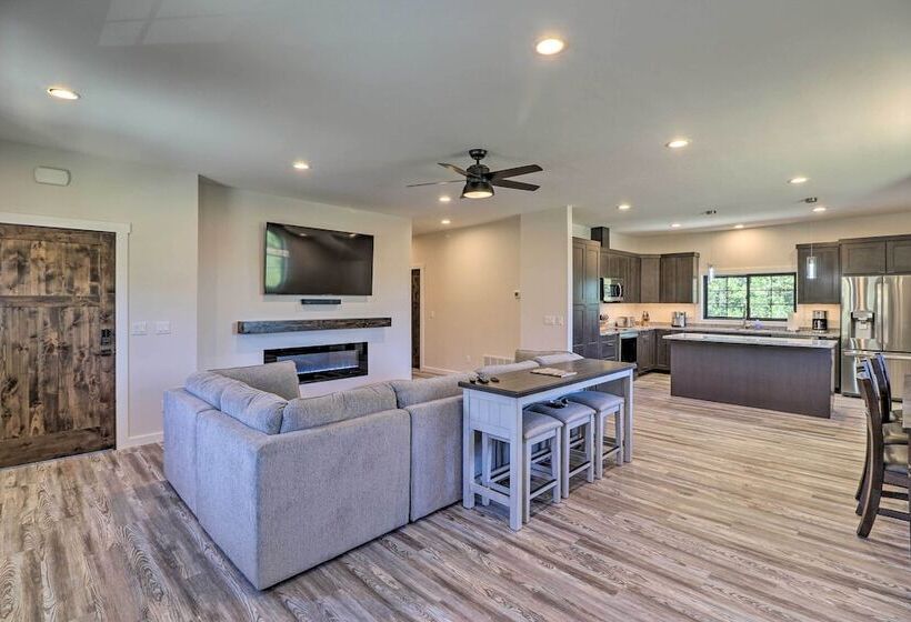 Modern Kalispell Retreat: 37 Mi To Glacier Np