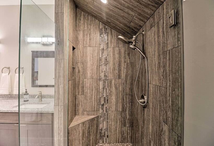 Modern Kalispell Retreat: 37 Mi To Glacier Np