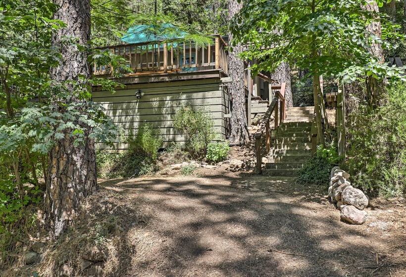 Loch Lomond Cabin W/ Hot Tub, Near Wineries!