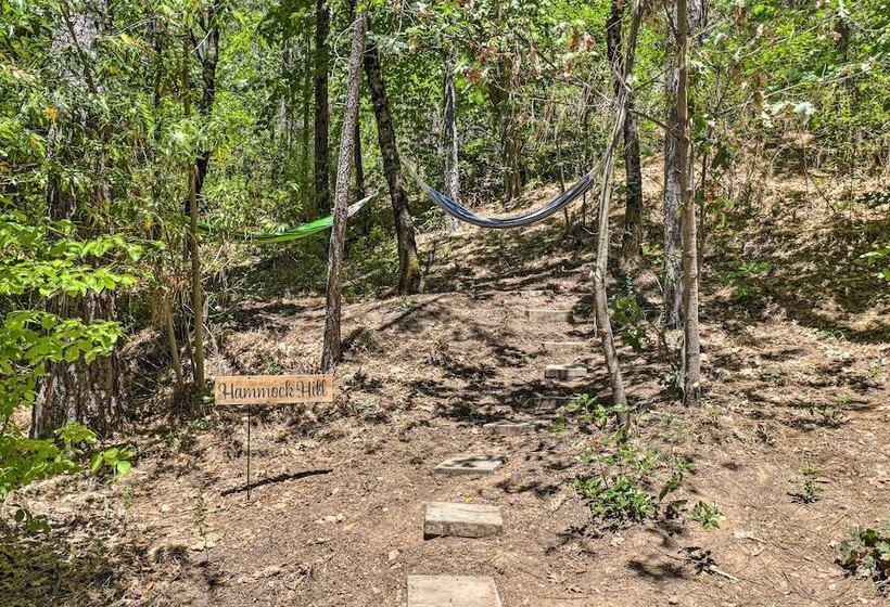 Loch Lomond Cabin W/ Hot Tub, Near Wineries!