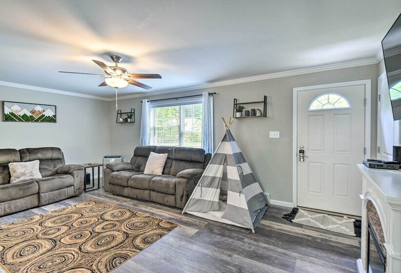 Modern Northfield Family Cabin W/ Hot Tub!