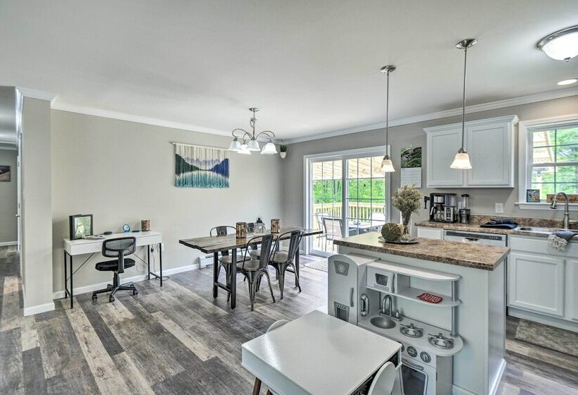 Modern Northfield Family Cabin W/ Hot Tub!