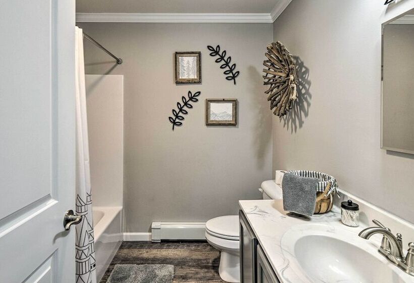 Modern Northfield Family Cabin W/ Hot Tub!