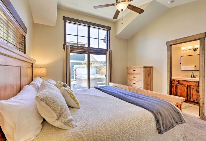 Mtn View Fraser Home W/ Hot Tub Near Skiing!