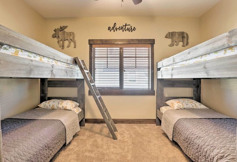 Mtn View Fraser Home W/ Hot Tub Near Skiing!