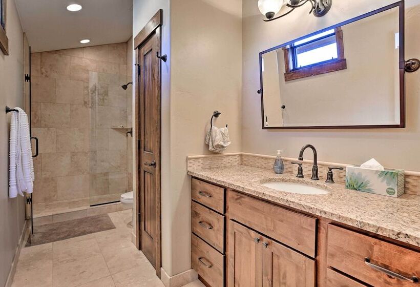 Mtn View Fraser Home W/ Hot Tub Near Skiing!