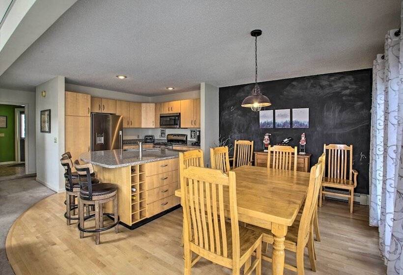 Spacious Ski In/out Black Mountain Home W/ Deck!