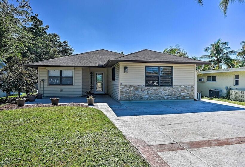 Naples Home: Private Pool & Grill ~ 1 Mi To Beach