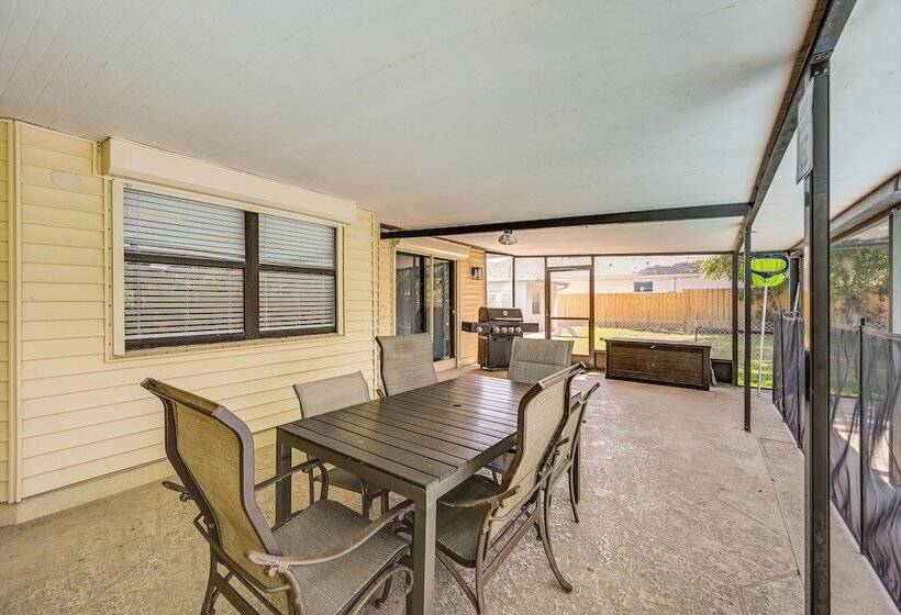 Naples Home: Private Pool & Grill ~ 1 Mi To Beach