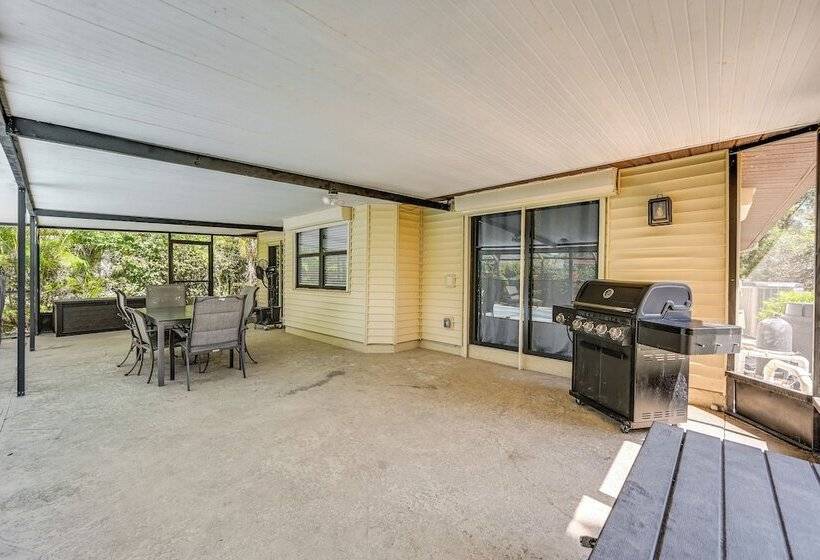 Naples Home: Private Pool & Grill ~ 1 Mi To Beach