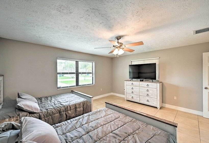 Naples Home: Private Pool & Grill ~ 1 Mi To Beach