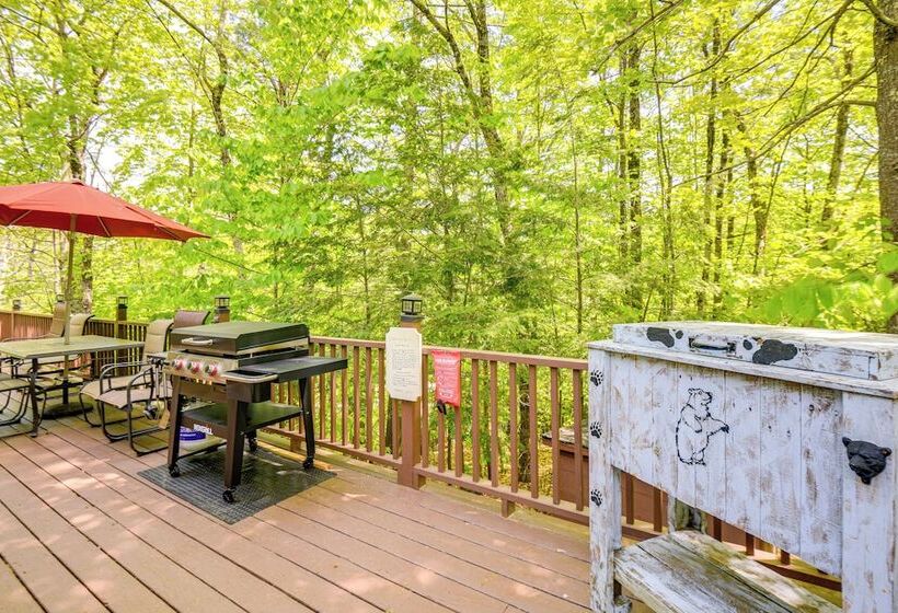 New Hampshire Vacation Rental   Walk To Beach!