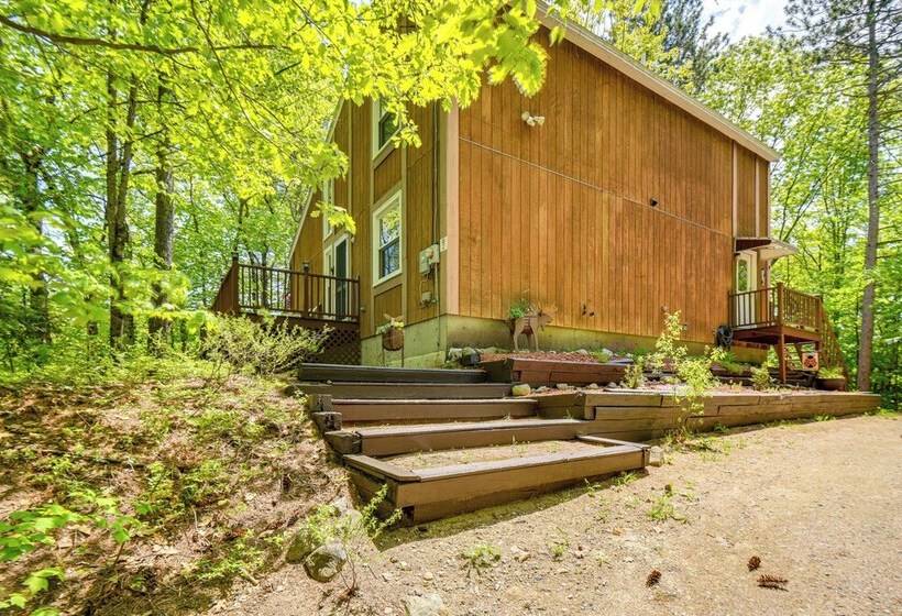 New Hampshire Vacation Rental   Walk To Beach!