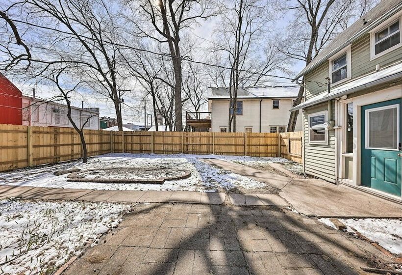 Newly Renovated Home Close To Dtwn Lawrence!