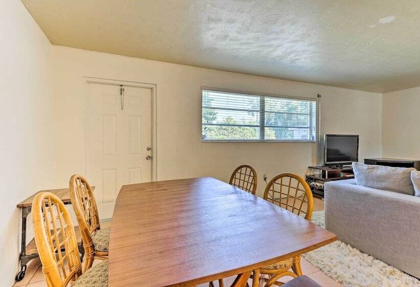 North Miami Beach Rental: Near Walking Park!