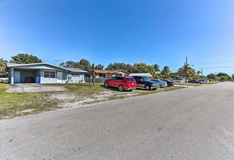 North Miami Beach Rental: Near Walking Park!