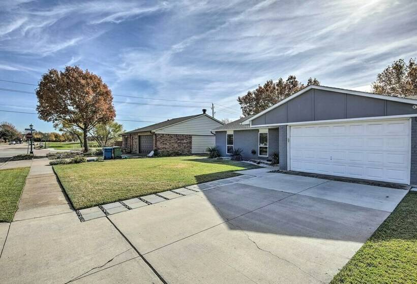 North Texas Home W/ Yard Near Frisco Star!