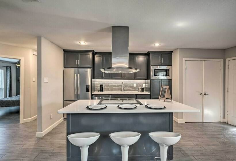 North Texas Home W/ Yard Near Frisco Star!