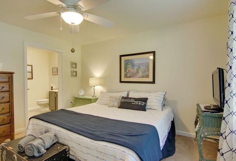 Ocean View Escape ~ 4 Miles To Bethany Beach!