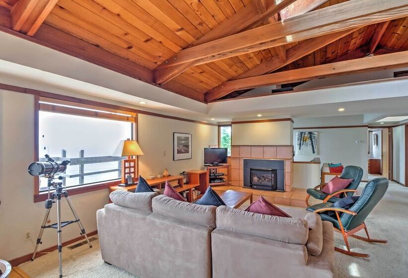 Oceanfront Irish Beach Home: Private Beach Access!