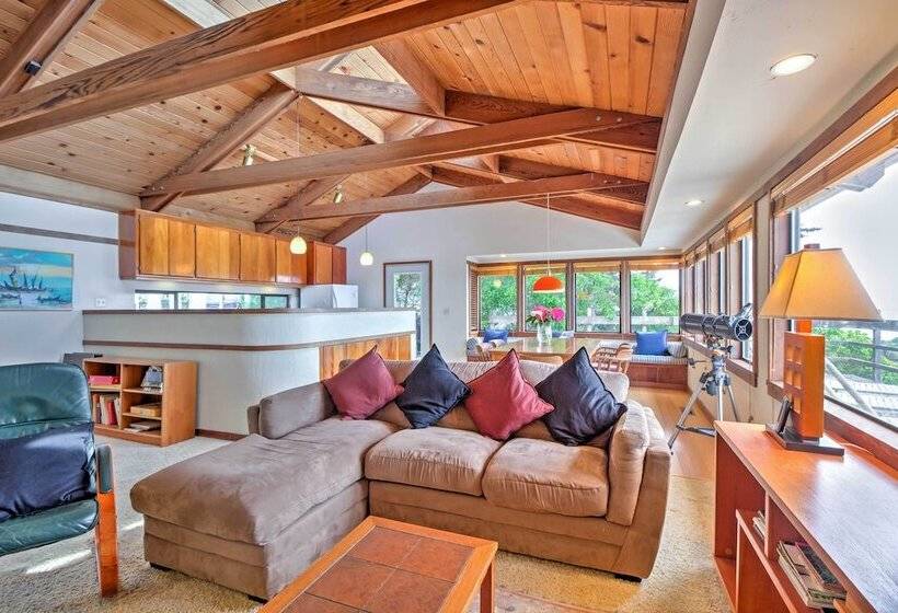 Oceanfront Irish Beach Home: Private Beach Access!